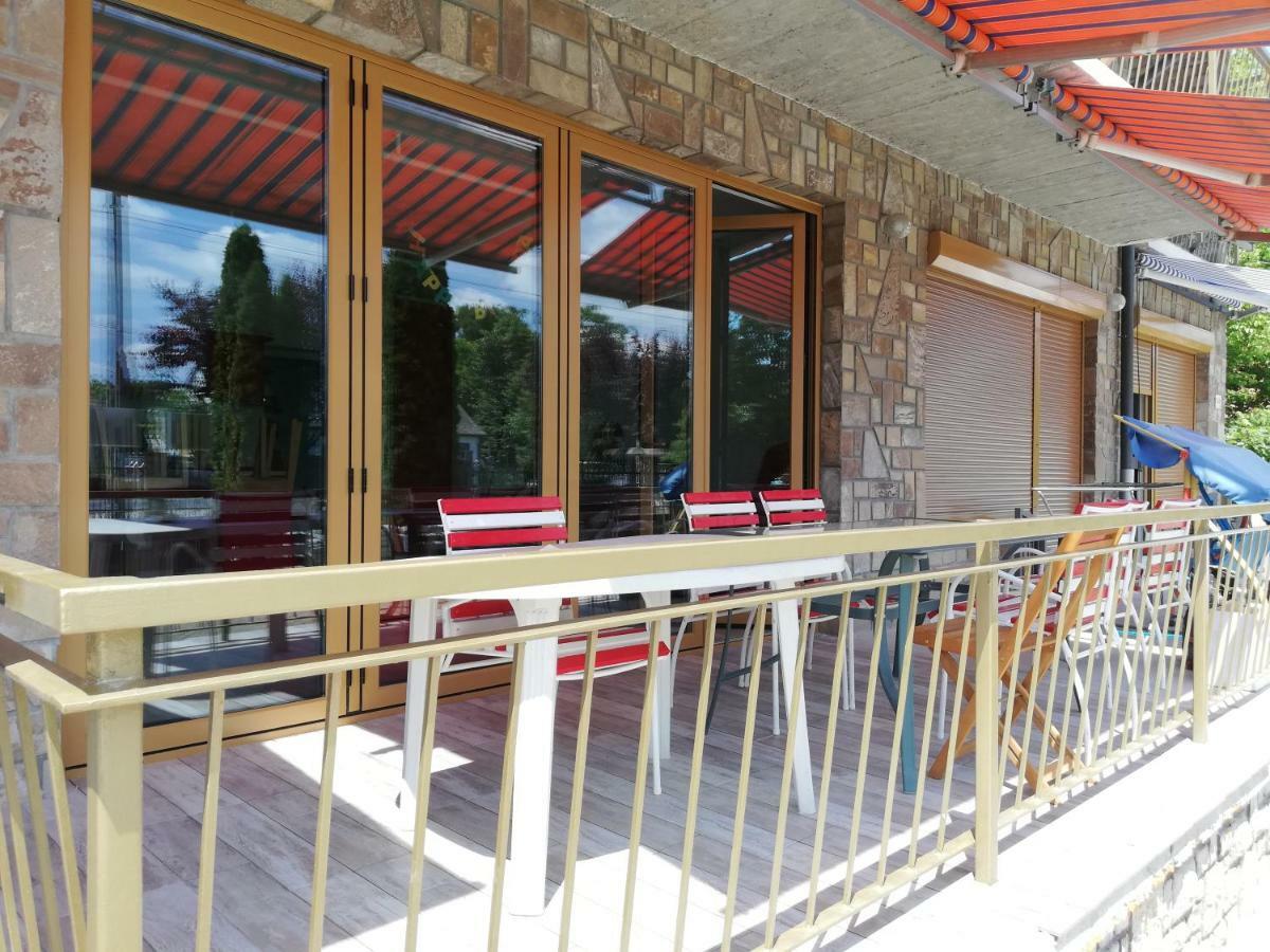 Boathouse Balatonlelle With Sauna Extérieur photo